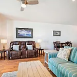 Shores Of Panama 726 - 1Bdbunks, Sleeps 6, Sunset View! Reserved Parking Space! Free Fun! Condo